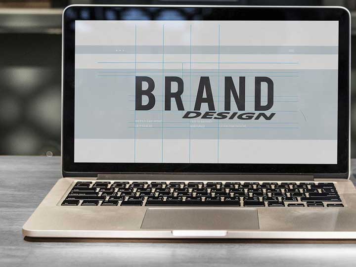 your brand design en grafisch design op laptop